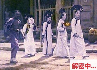 北京故宫灵异事件，1992年故宫宫女魅影