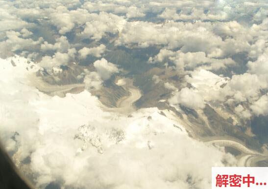 西藏高空拍到西藏龙，龙鳞栩栩如生实为流动冰川