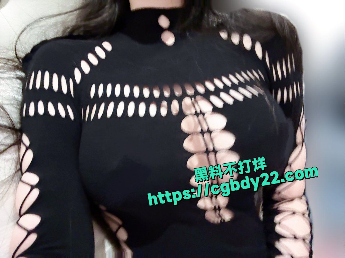 身材超极品的女大学生自拍3