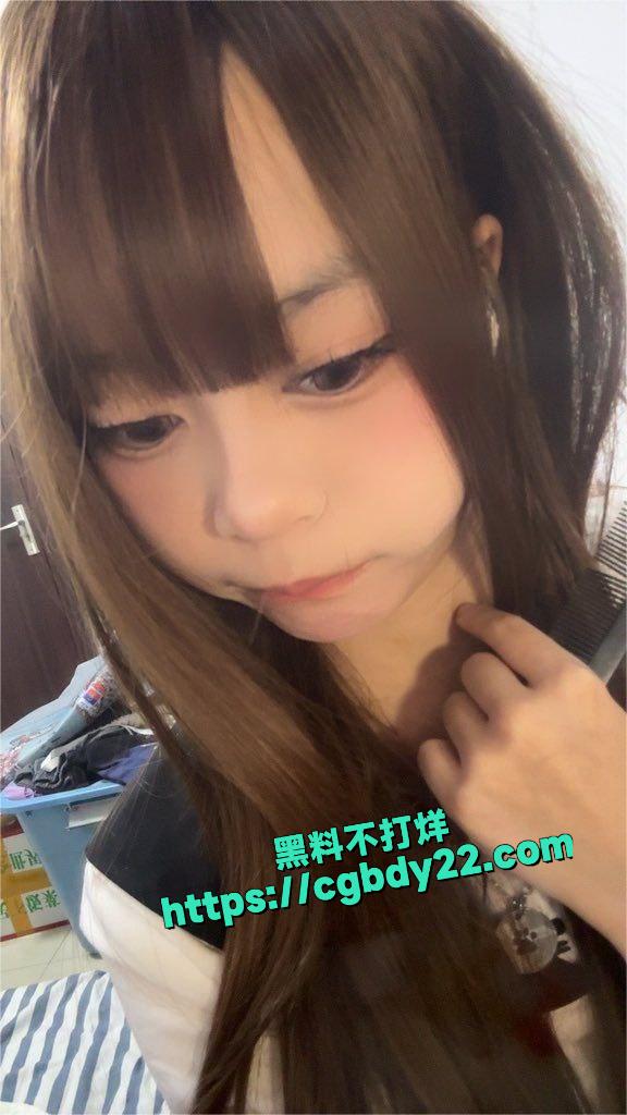 浙江省杭州市一名女大一新生18