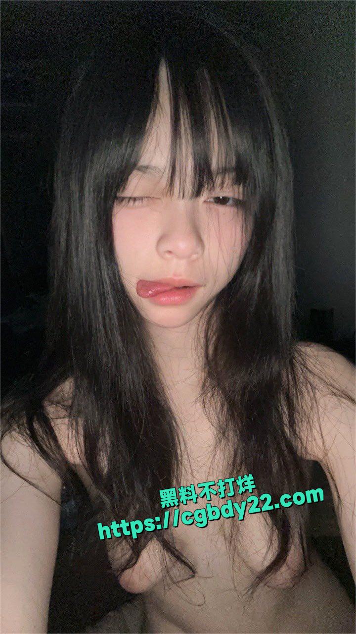 浙江省杭州市一名女大一新生15