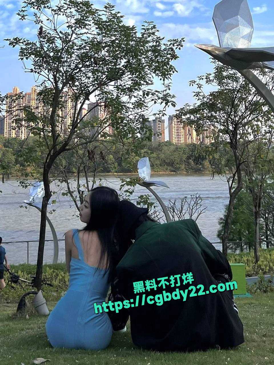 高颜值极品大学生孙莹莹 舌钉口交2